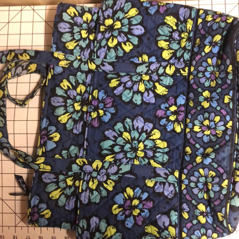 Vera Bradley Zipper Close Tote